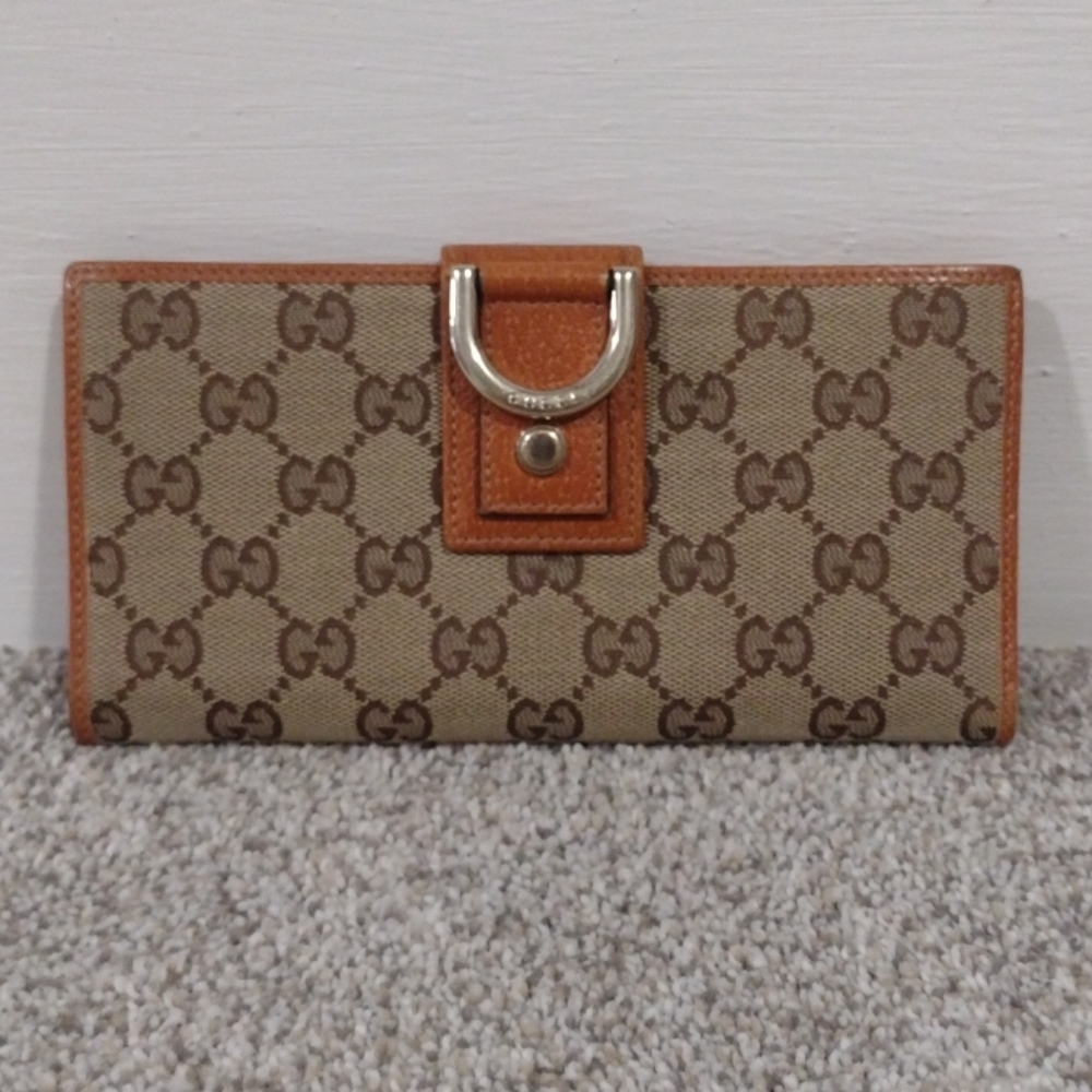 Gucci wallet